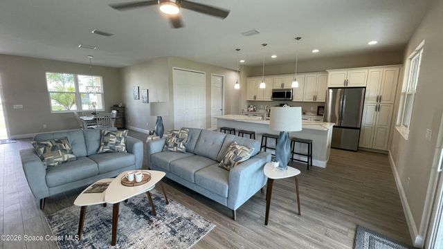 1035 Captiva Island Circle SW, Palm Bay, FL 32908