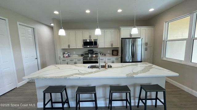 1035 Captiva Island Circle SW, Palm Bay, FL 32908