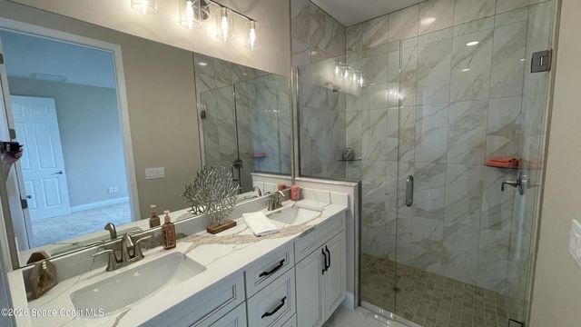 1035 Captiva Island Circle SW, Palm Bay, FL 32908