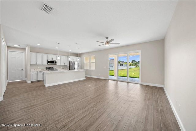 1035 Captiva Island Circle SW, Palm Bay, FL 32908