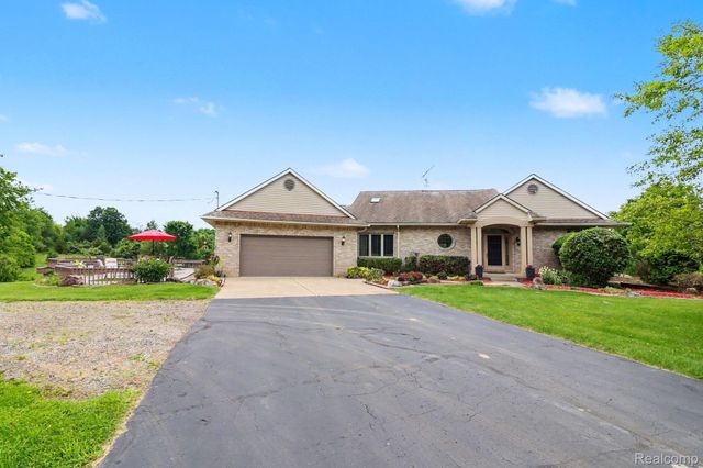 18501 Taylor Lake Road, Rose Township, MI 48442