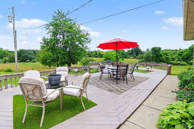 18501 Taylor Lake Road, Rose Township, MI 48442