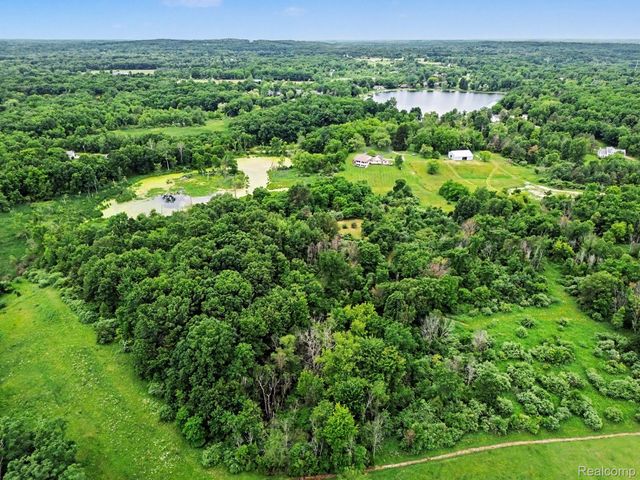 18501 Taylor Lake Road, Rose Township, MI 48442
