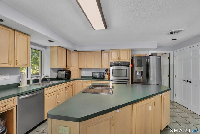 8 Pond View Road, Bolton, CT 06043