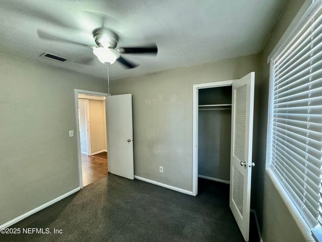 1157 GUNKA Road, Jacksonville, FL 32216