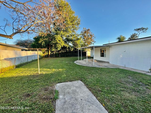 1157 GUNKA Road, Jacksonville, FL 32216