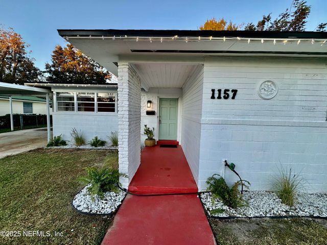 1157 GUNKA Road, Jacksonville, FL 32216