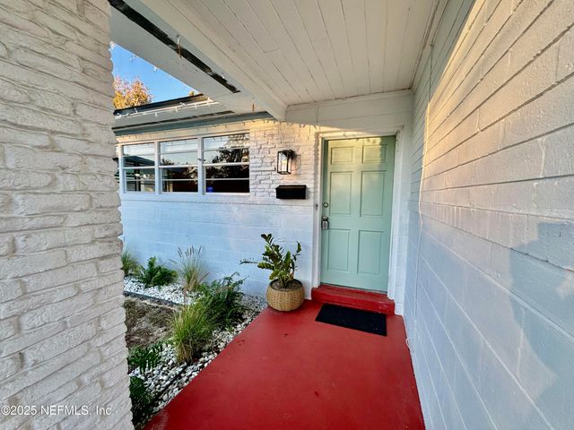 1157 GUNKA Road, Jacksonville, FL 32216