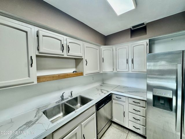 1157 GUNKA Road, Jacksonville, FL 32216