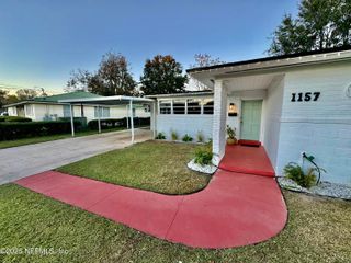 1157 GUNKA Road, Jacksonville, FL 32216