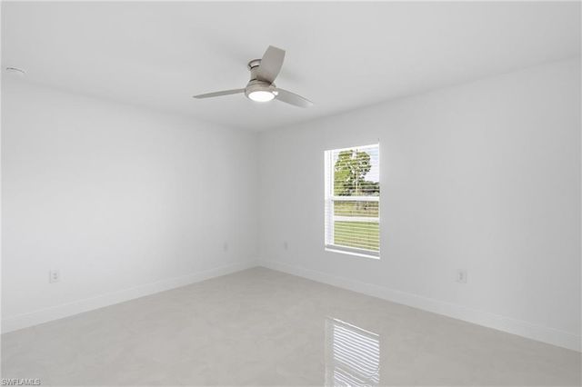 647 Whitmore LOOP, Lehigh Acres, FL 33972
