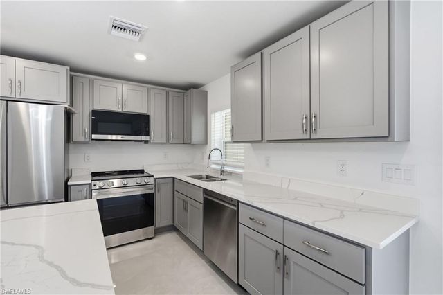 647 Whitmore LOOP, Lehigh Acres, FL 33972