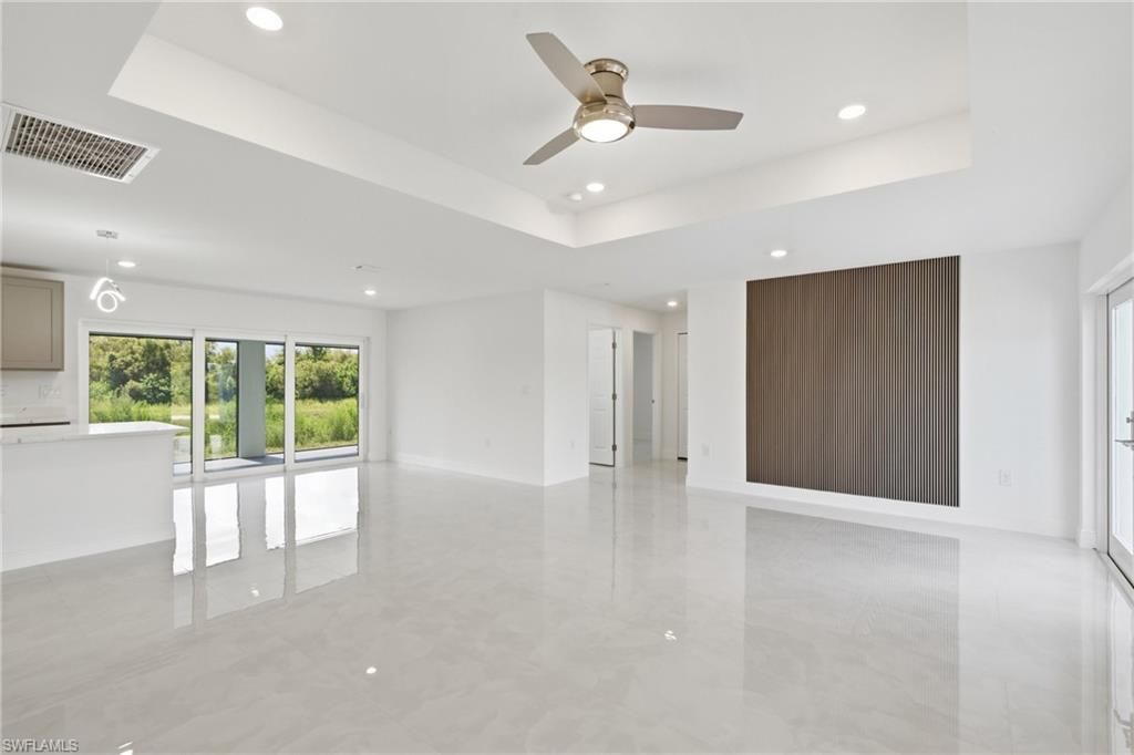 647 Whitmore LOOP, LEHIGH ACRES, FL 33972 — photo 5