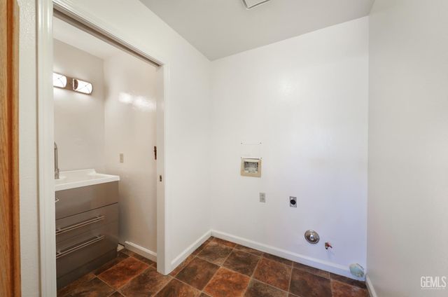 804 De Oro Court, Bakersfield, CA 93314