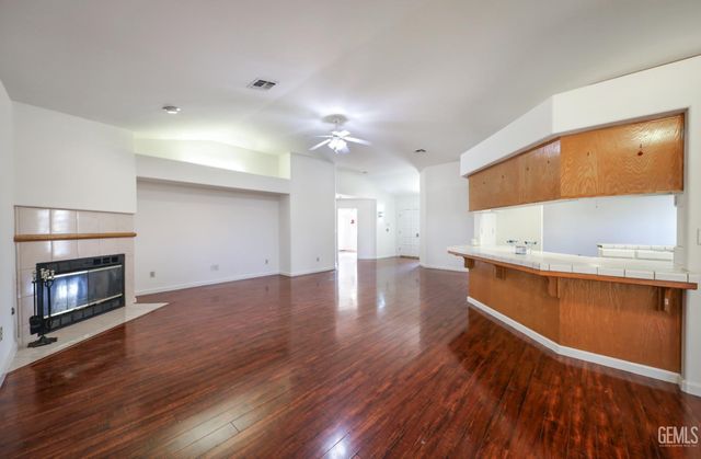 804 De Oro Court, Bakersfield, CA 93314