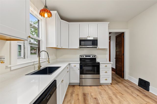 2810 Rutland Avenue, Des Moines, IA 50311