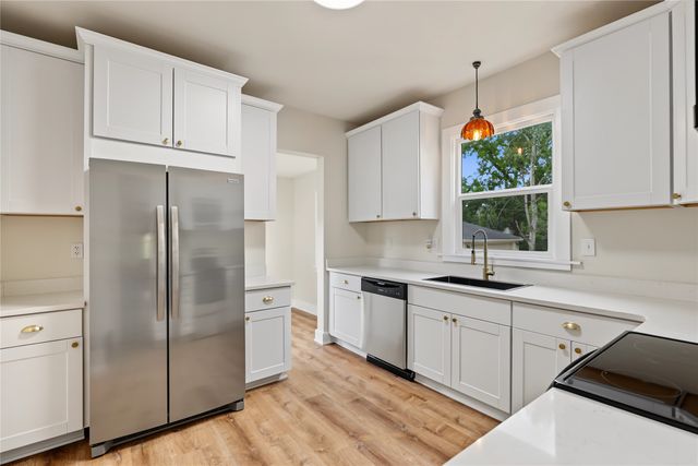 2810 Rutland Avenue, Des Moines, IA 50311