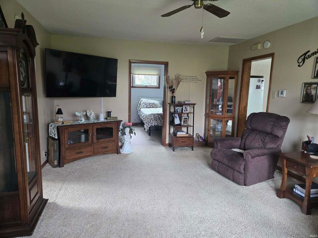 324 W Jay Street, Dunkirk, IN 47336