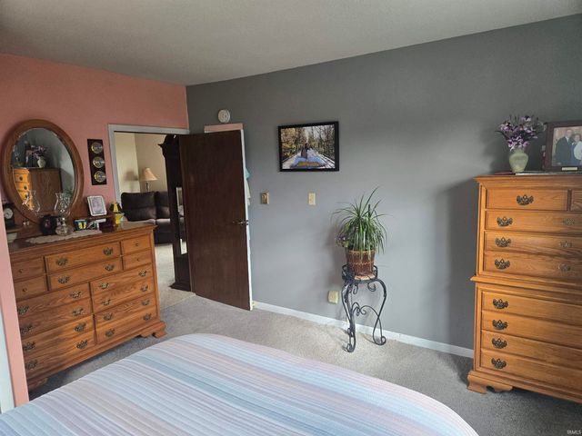 324 W Jay Street, Dunkirk, IN 47336