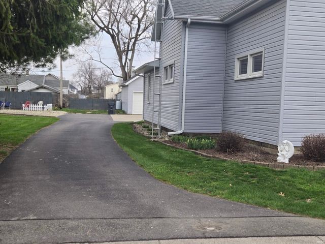 324 W Jay Street, Dunkirk, IN 47336