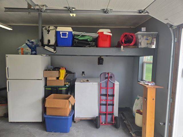 324 W Jay Street, Dunkirk, IN 47336