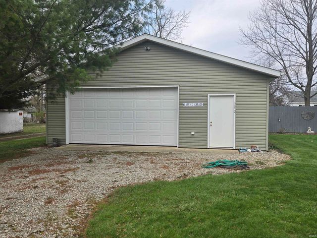 324 W Jay Street, Dunkirk, IN 47336