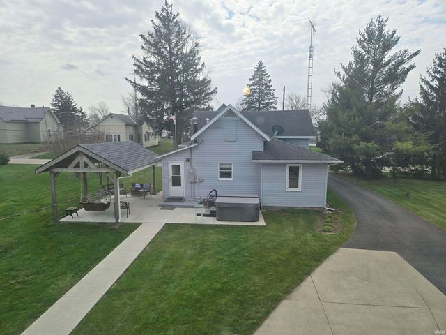 324 W Jay Street, Dunkirk, IN 47336