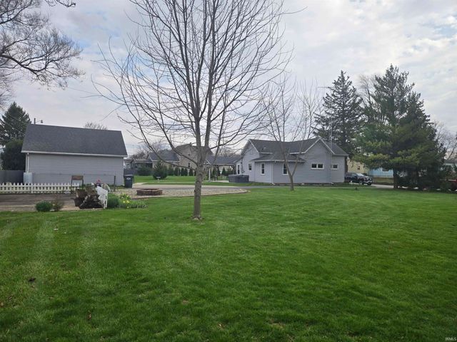 324 W Jay Street, Dunkirk, IN 47336