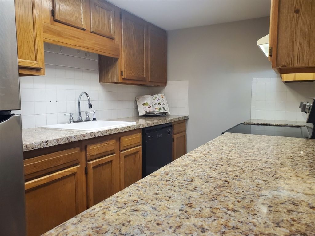 688 Boston Post Rd E 102, Marlborough, MA 01752