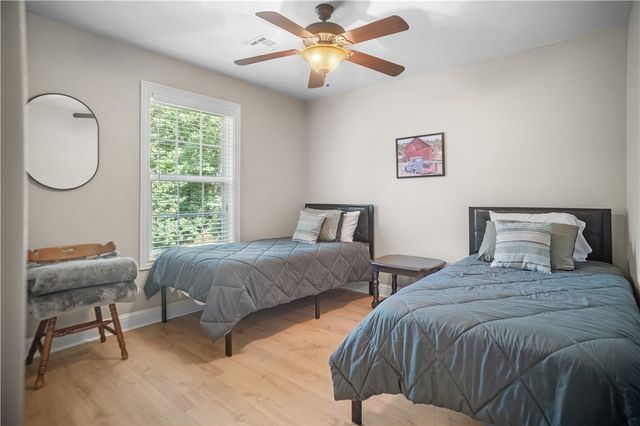 6 Saint Agnes Lane, Bella Vista, AR 72714