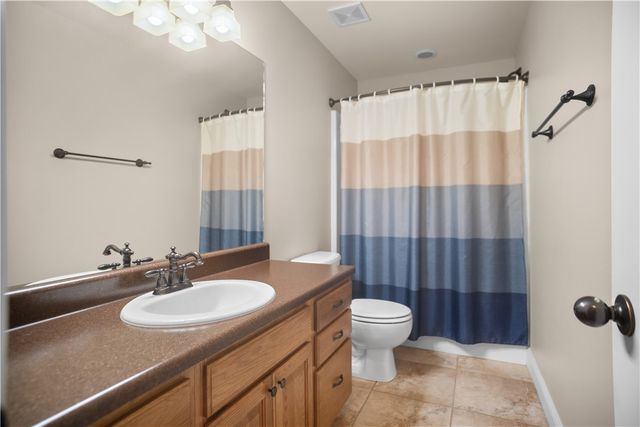 6 Saint Agnes Lane, Bella Vista, AR 72714