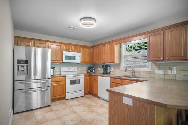 6 Saint Agnes Lane, Bella Vista, AR 72714