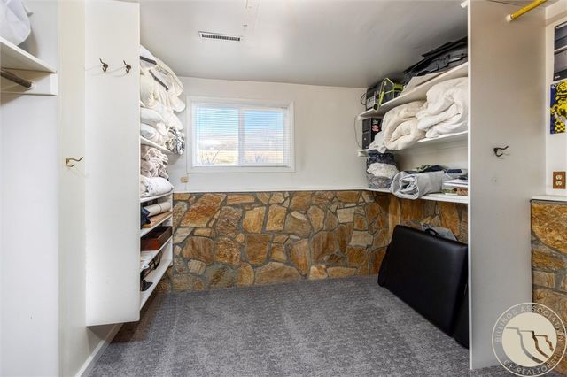 250 Suburban Drive, Billings, MT 59101