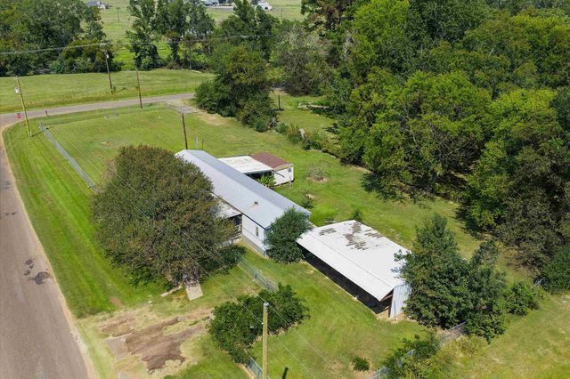 113 County Road 3032, Carthage, TX 75633