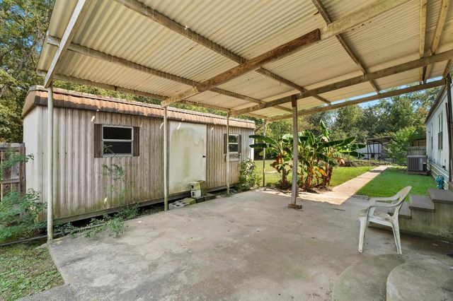 113 County Road 3032, Carthage, TX 75633