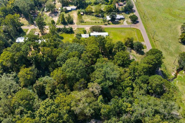 113 County Road 3032, Carthage, TX 75633