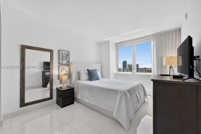 2600 E Hallandale Beach Blvd 2510, Hallandale Beach, FL 33009