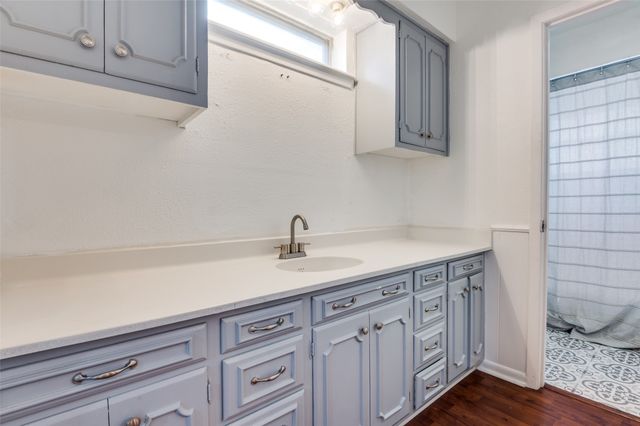 108 N Baker Street, Ferris, TX 75125