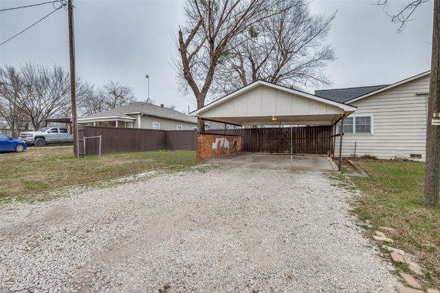 108 N Baker Street, Ferris, TX 75125