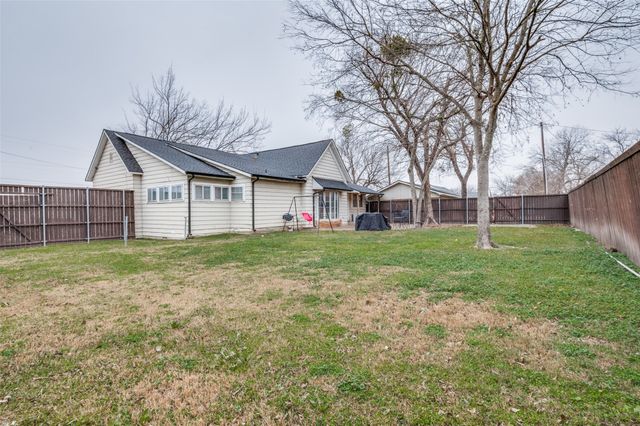 108 N Baker Street, Ferris, TX 75125