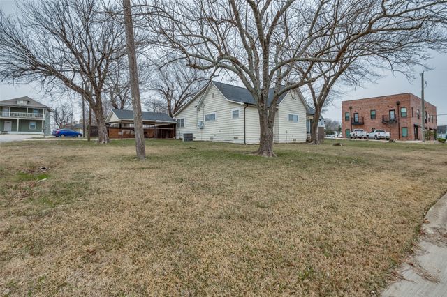 108 N Baker Street, Ferris, TX 75125