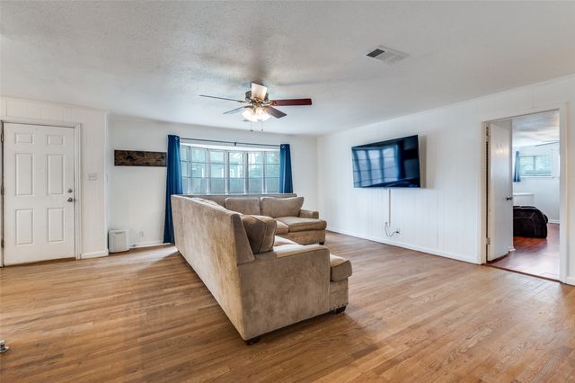 108 N Baker Street, Ferris, TX 75125