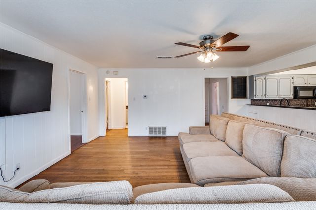 108 N Baker Street, Ferris, TX 75125