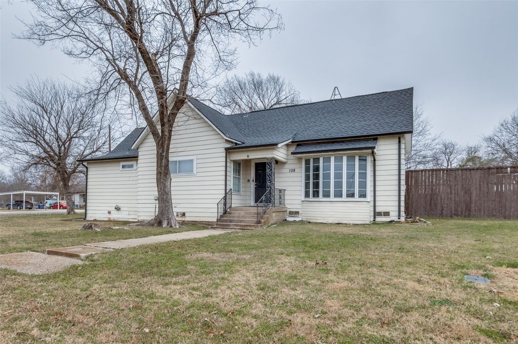 108 N Baker Street, Ferris, TX 75125