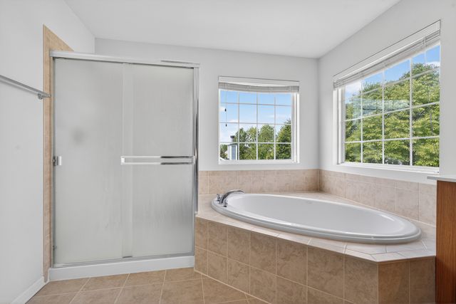 326 Copper Springs Lane, Elgin, IL 60124