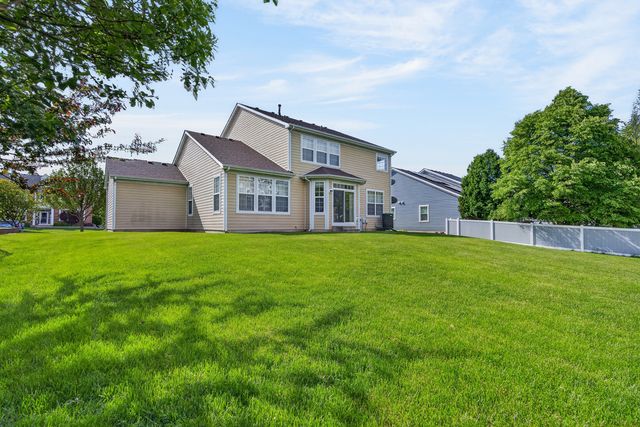 326 Copper Springs Lane, Elgin, IL 60124
