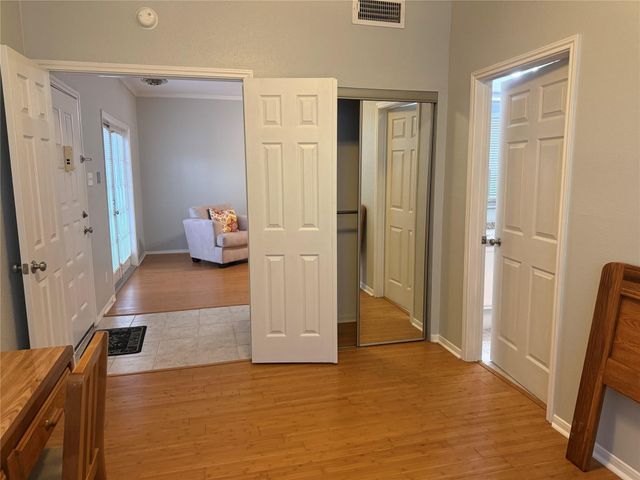 2121 El Paseo Street 1811, Houston, TX 77054
