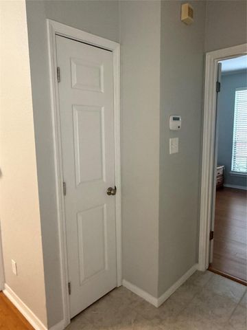 2121 El Paseo Street 1811, Houston, TX 77054