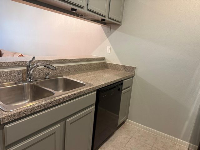 2121 El Paseo Street 1811, Houston, TX 77054