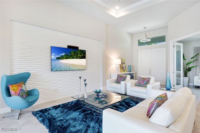 2214 Cape Coral PKWY W, Cape Coral, FL 33914